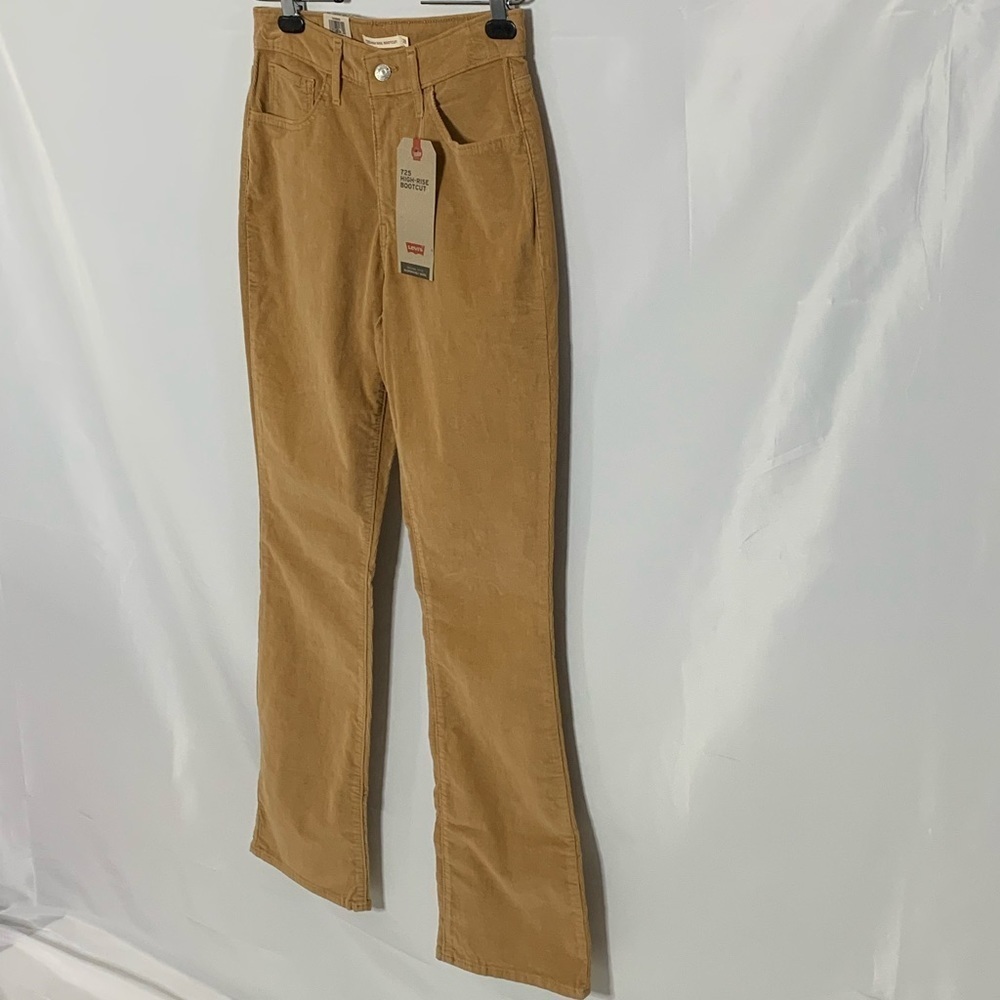 Levi’s 725 High Rise Bootcut Women’s Corduroy Pant - Picture 4 of 11